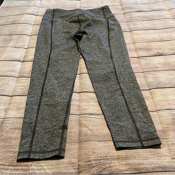 Gray Victoria’s Secret VSX Sport Calf Length Leggings, Drawstring Waist, Small - Picture 5 of 7